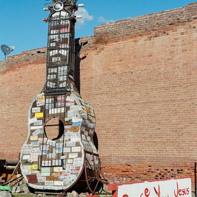 Roadside guitar sculpture